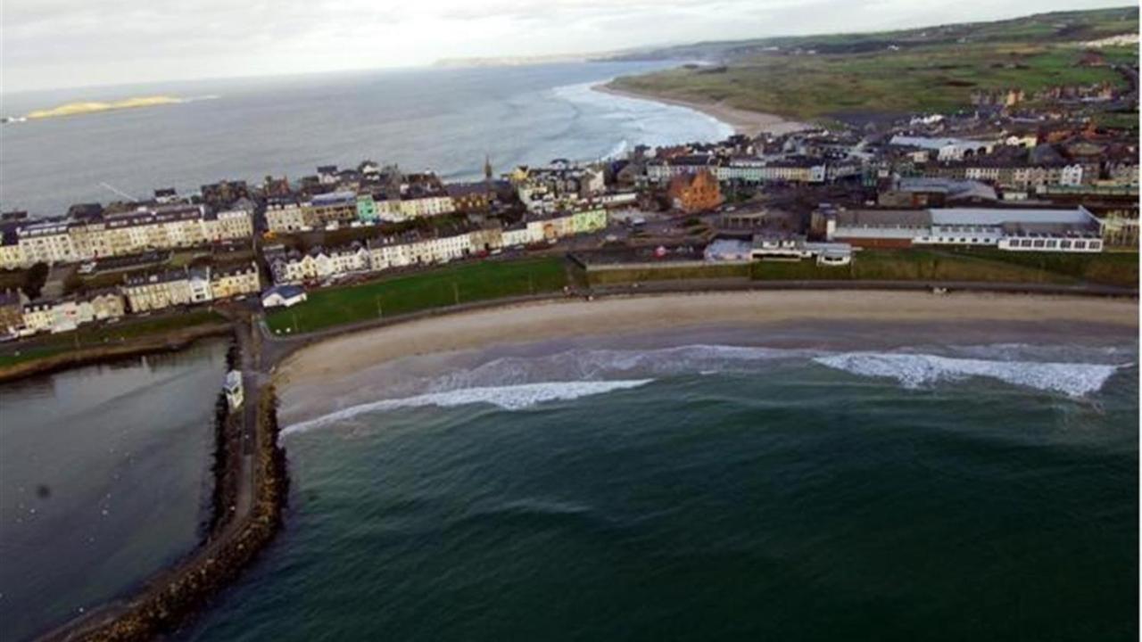 5 Dunluce Park - Portrush By The Sea Lägenhet Exteriör bild