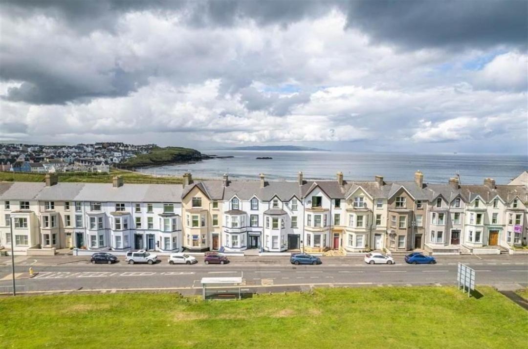 5 Dunluce Park - Portrush By The Sea Lägenhet Exteriör bild