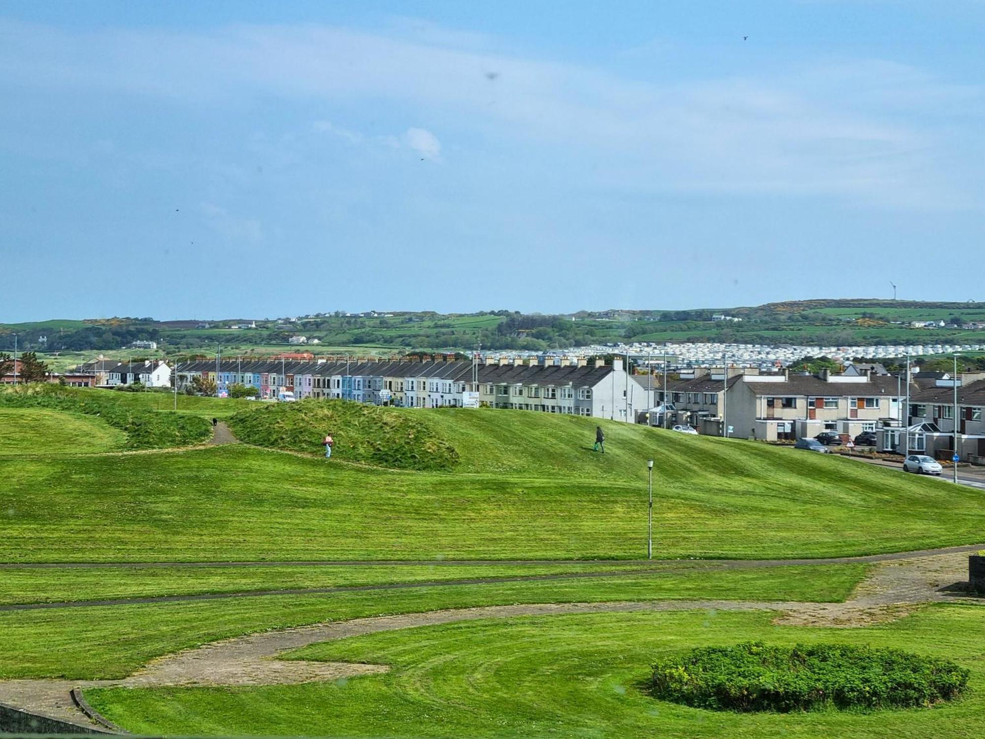 5 Dunluce Park - Portrush By The Sea Lägenhet Exteriör bild