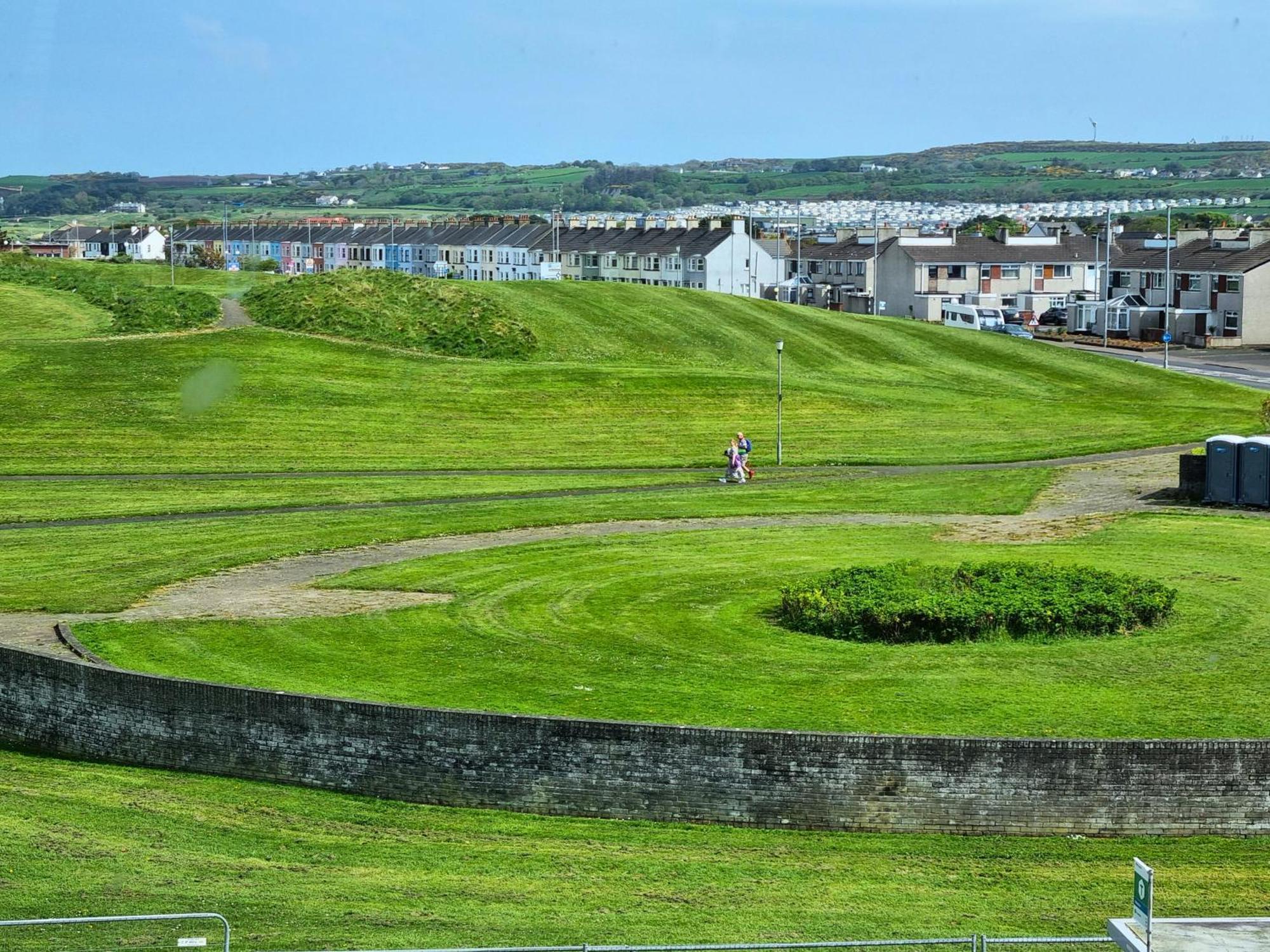 5 Dunluce Park - Portrush By The Sea Lägenhet Exteriör bild